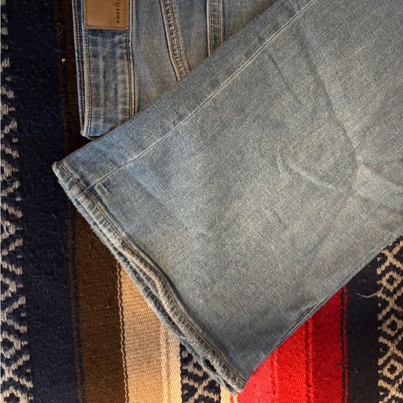 AE Dreamy Drape Stretch Super high waist wide leg jeans  6R - Picture 9 of 10